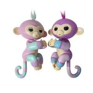 Fingerlings WowWee Interactive Monkeys Ashley & Violet Motion Sounds Collectible